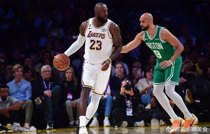 nba免费高清直播-湖人奇葩阵容付出代价，1胜2负反映出三问题，雷迪克真该下课|里弗斯|詹姆斯|东契奇|快船|洛杉矶快船队_新浪体育_新浪新闻