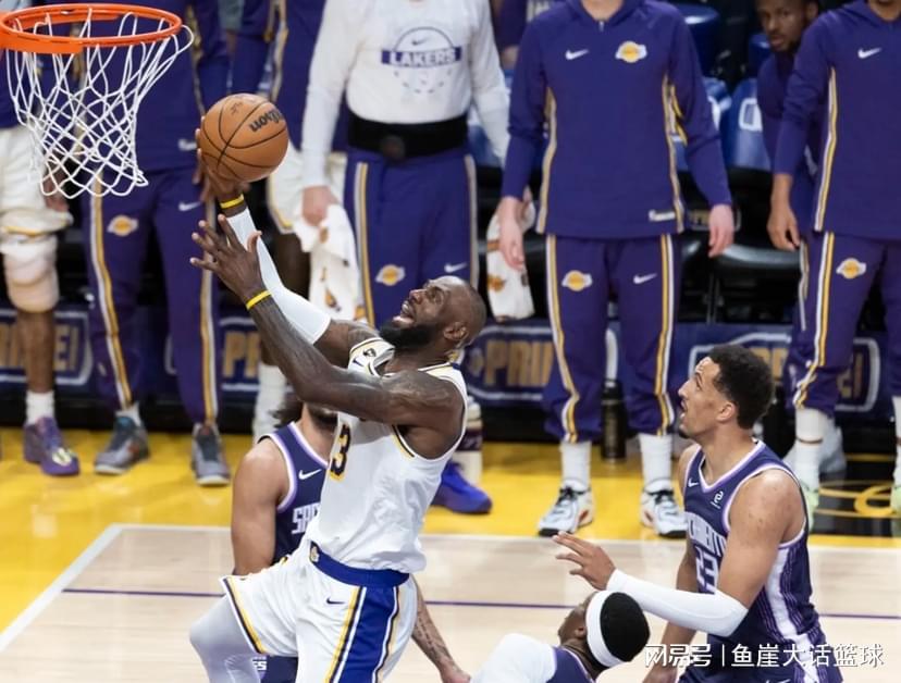 篮球直播-湖人128-104国王！东契奇赛后把话挑明，詹姆斯也发生了一大变化